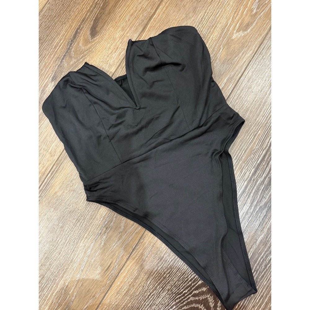 Verdusa Black Strapless Sweetheart V Notch Thong Bodysuit Small NEW